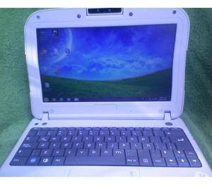 mini laptop con cargador