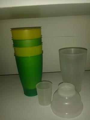 Coctelera Plastica Para Aprendiz De Bartender Con 4 Vasos