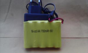 Bateria Recargable Ni-cd Aa700 Mah 6 V. Con Cargador