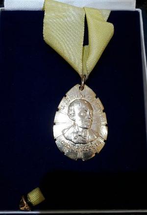 Medalla Cécilia Acosta (primera Clase)