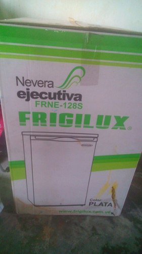 Nevera Frigilux Ejecutiva Frne-128b