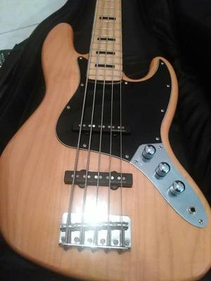 Bajo Fender Squier Vintage Modified Jazz Bass 5 Cuerdas