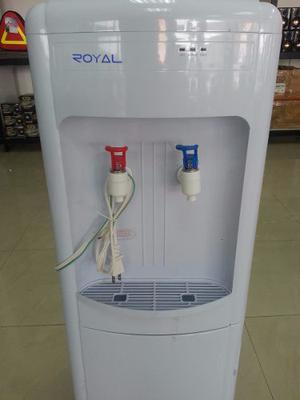 Dispensador De Agua Fría Y Caliente Marca Royal