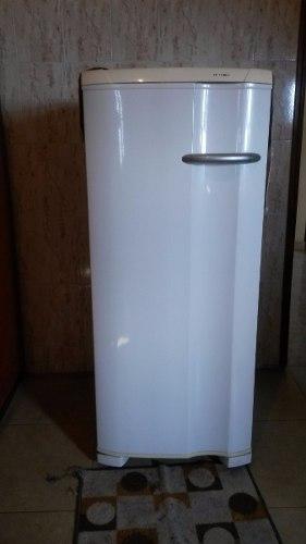 Freezer-congelador Vertical Marca Electrulux