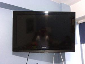 Televisor De 32 Lcd Con Base De Pared