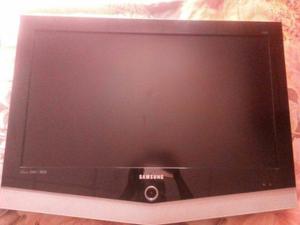 Tv Samsung Lcd De 32. Con Base De Pared. Cero Detalles.