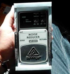 Pedal Supresor De Ruido Behringer Nr300