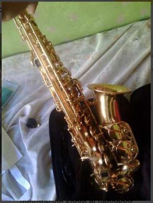 Saxofon Alto Marca Prelude By Conn Selmer