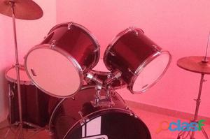 Venta de Bateria Acustica power beat roja