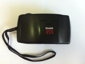 Camara Kodak 935 Autoflash 35mm De Rollo Con Su Forro