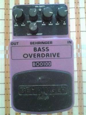 Pedal Overdrive Para Bajo Eléctrico Behringer Bod100