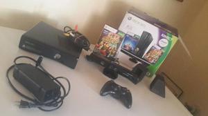 Xbox 360, Kinet, 4gb Con Todos Sus Accesorios Y Caja.
