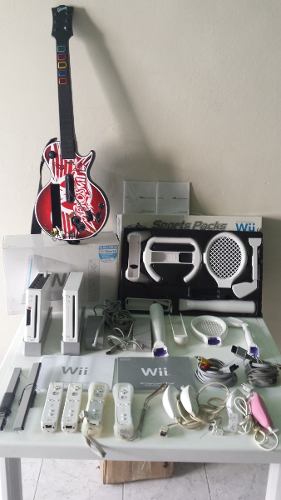 Nintendo Wii 2 Consolas + Guitar Hero + 2 Sport Packs