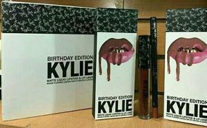 Kit De Kylie Jenner Labial + Lapiz Delineador Oferta X Caja
