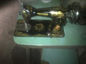 Maquina De Coser Negrita Superior De Luxe