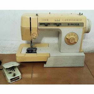 Máquina De Coser Singer c