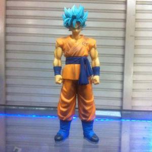 Muñeco Goku Modo Dios Dragon Ball
