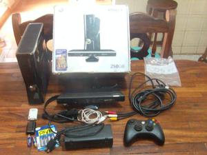 Xbox 360 Negro 250gb Disco Duro + Kinect -usado Casi Nuevo-