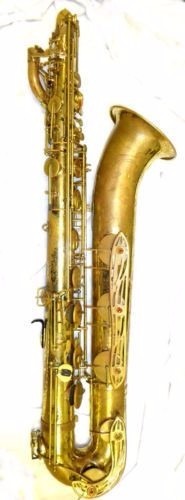 Saxofon Baritono