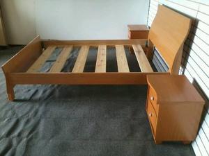 Cama Moderna Matrimonial 1,40. Mas Dos Mesas