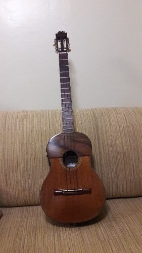 Cuatro Electroacustico Luthier Octavio Castillo