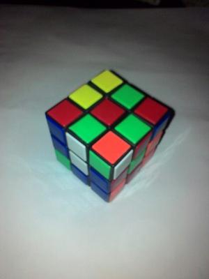 Cubo Rubik Usado. Artcesory
