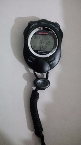 Cronometro Digital 60r Y Silbato Profesional