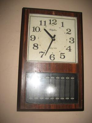 Reloj Antiguo De Pendulo Marca Rhythm