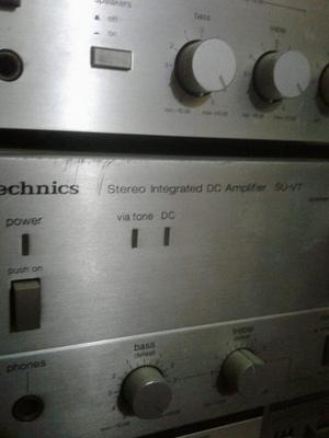 Amplificador Technics V7