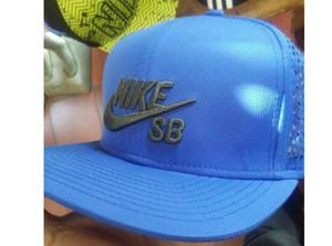 gorras nike azul rey