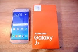 Teléfono Samsung Galaxi J7 Original Con Caja Y Accesorios