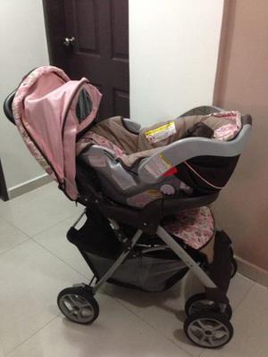 Coche Y Porta Bebe Gracco Para Niña. Excelentes Condiciones