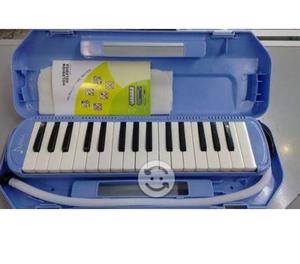 VENDO MELODICA EN PERFECTO ESTADO BUEN SONIDOS ESTUCHE DURO