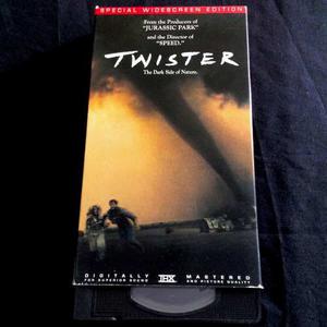 Twister Película En Vhs Digitally Thx Mastered Tornado