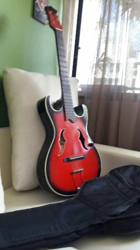 Guitarra Como Nueva Con Su Estuche