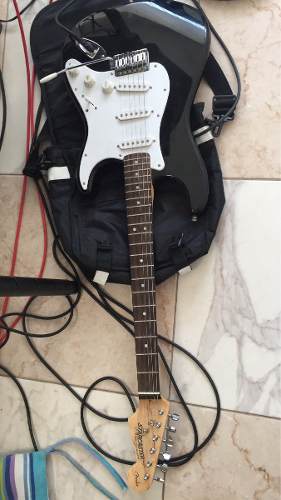 Guitarra Eléctrica Stratocaster De Fender