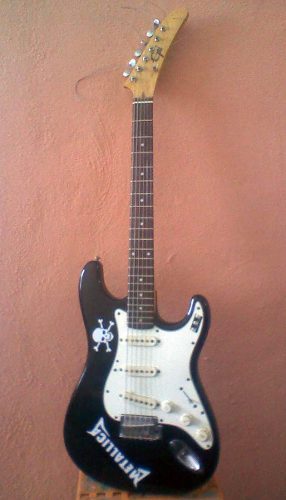 Guitarra Epiphone Serie Epi Con Pedalera Digitech Rp70
