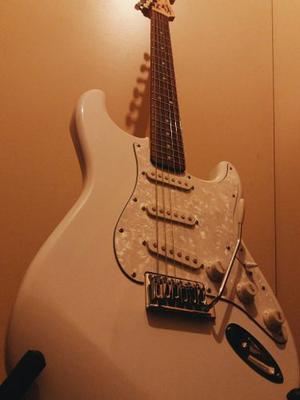 Guitarra Squier Se Stratocaster - Olympic White