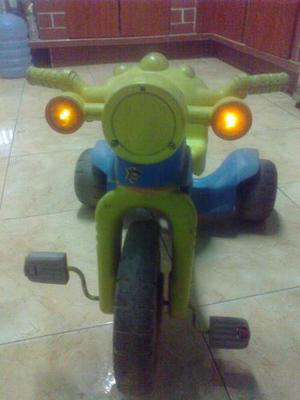 Triciclo Fisher Price