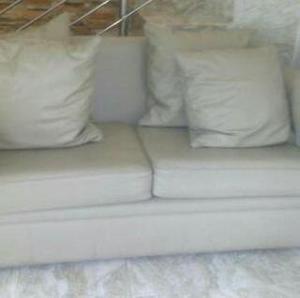 Sofa En Semicuero