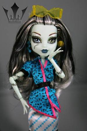 Monster High Frankie Stein Scaris City Of Frights