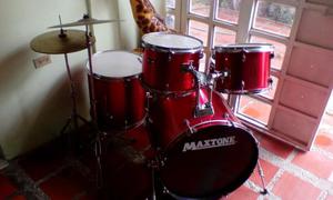 300mil Vendo Batería Acústica Maxtone Buen Estado.