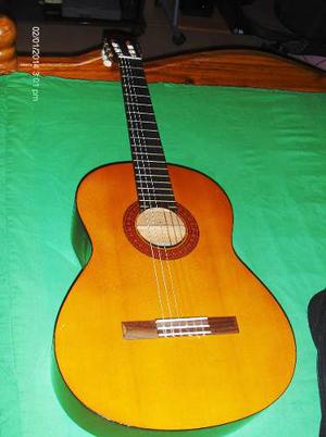 Guitarra Yamaha C 4o Con Estuche Poco Uso