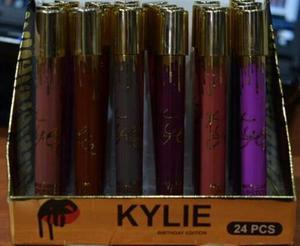 Labial Liquido Lipstick Matte Kylie Jenner Por Unidad
