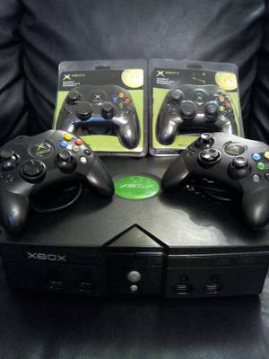 Xbox Con 4 Controles,chipeado Con Todos Sus Cables Y Mas
