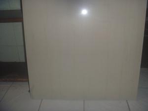 Baldosa O Porcelanato 50 X 50 Beige Cuatro Piezas