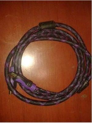 Cable Cdmi Color Negro Con Detalles Morado. 1.5 Metros.