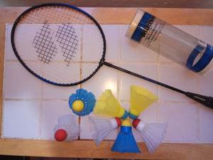 Raqueta Badminton Y Pelotas