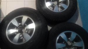Rines Hilux