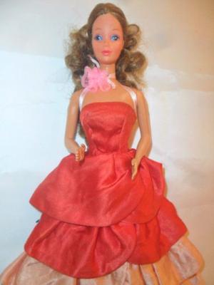 Barbie Petalos De Rosa Importada